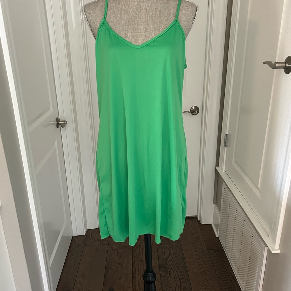 NWT! Mlle Gabrielle Woman’s Green & White Tropical Leaf Print Midi Dress. Sz L - Picture 10 of 14